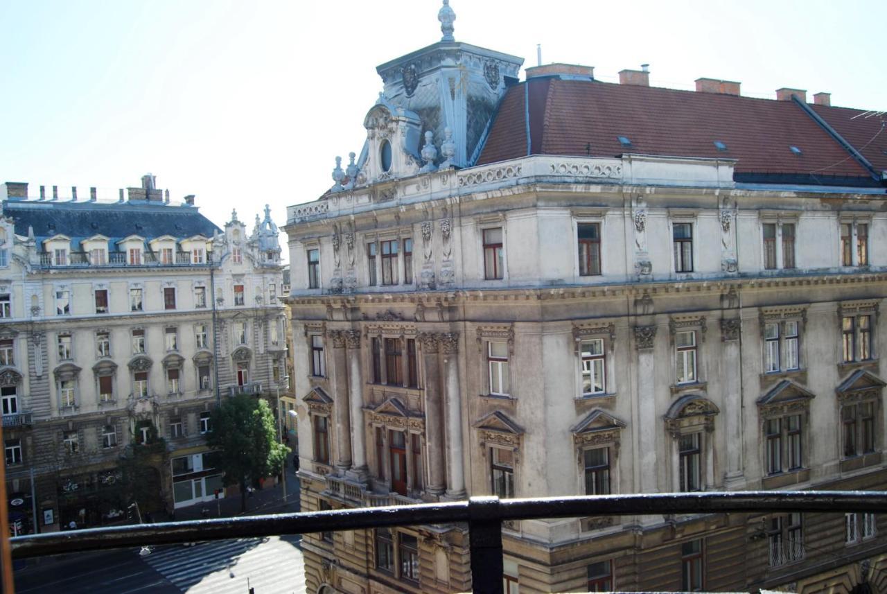 Luxurious Apartment With Balconies In Downtown Bp Budapest Bagian luar foto
