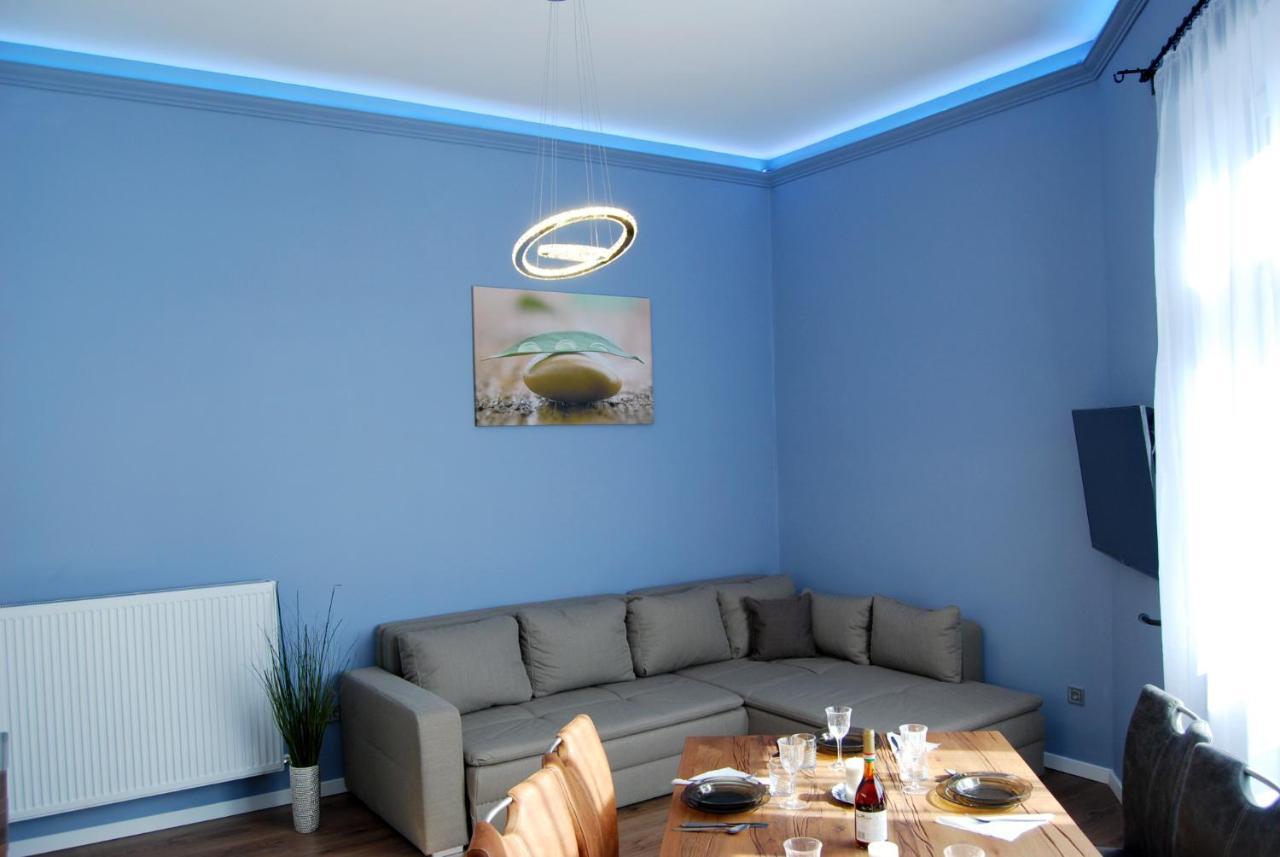 Luxurious Apartment With Balconies In Downtown Bp Budapest Bagian luar foto