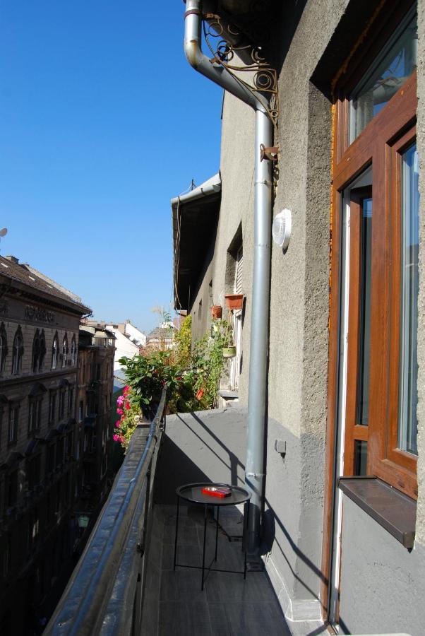 Luxurious Apartment With Balconies In Downtown Bp Budapest Bagian luar foto